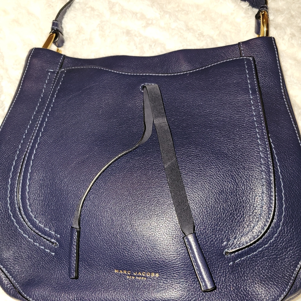 MARC JACOBS Maverick Hobo Tote In Navy Leather